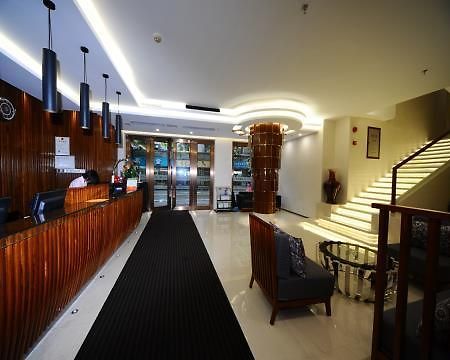 Super 8 Guangzhou Railyway Station Hotel Екстериор снимка