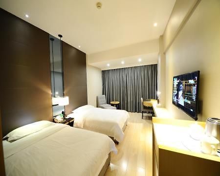 Super 8 Guangzhou Railyway Station Hotel Екстериор снимка