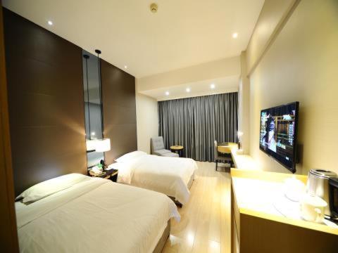Super 8 Guangzhou Railyway Station Hotel Екстериор снимка